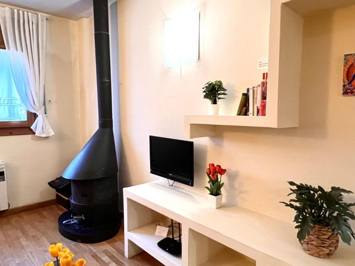 Apartament Boet - Ainet De Cardos - L'Amfitriona Ribera de Cardós المظهر الخارجي الصورة